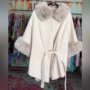 Elegant Cream Cloak/Cape with Faux Fur Trim